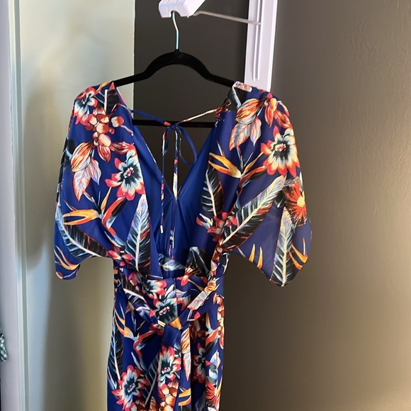 🛑 1 hour sale. Red Carter, Vivian tropical, Anthropologie - Picture 6 of 7